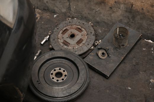 Sprzęgło i koło zamachowe - ostatnie 'ofiary'