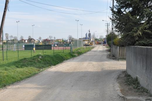 ul. Sportowa  - brak asfaltu na całej długości